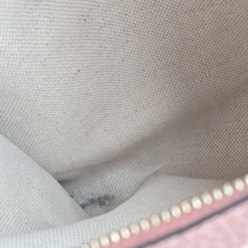 Gucci Leather Swing Tote Bag - Picture 14 of 17